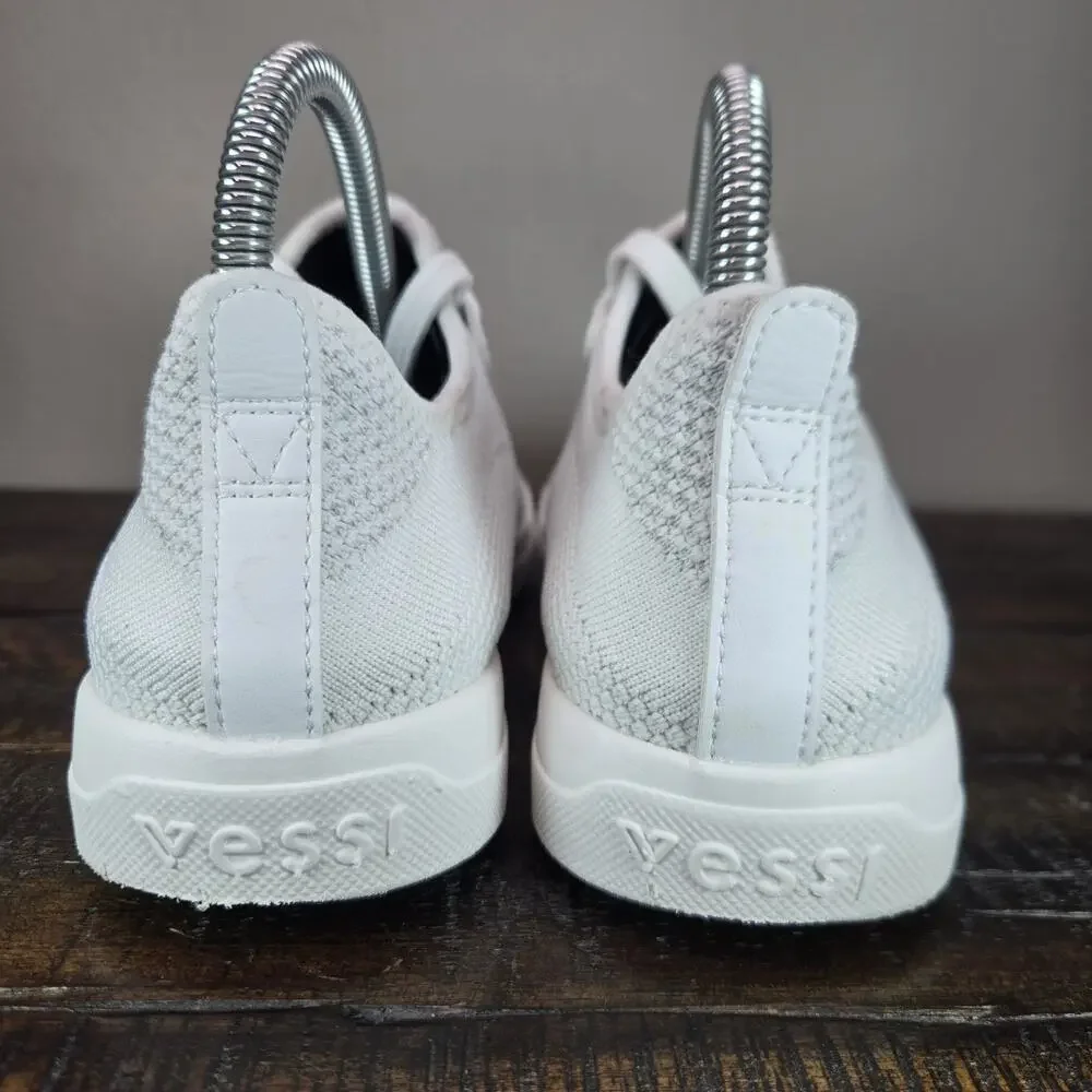 Vessi weekend sneaker
